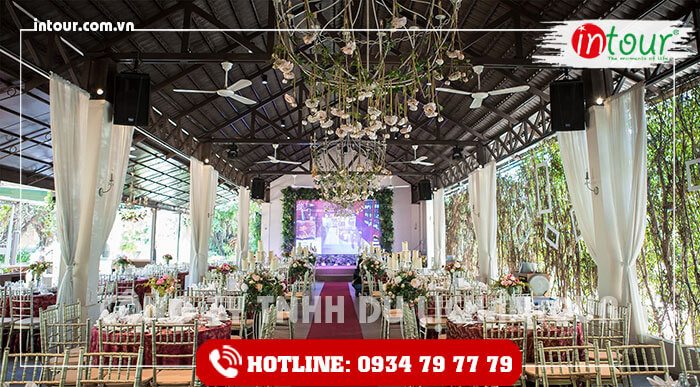 YEAR END PARTY TOP Homestay | Travel Discovery YEAR END PARTY TOP Homestay | Travel Discovery